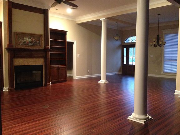 3rd image of 9412 Northbrook Cir