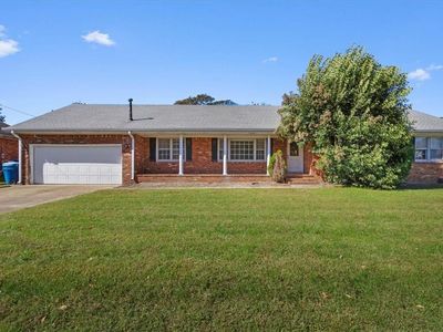 685 Lord Dunmore Dr, Virginia Beach, VA, 23464