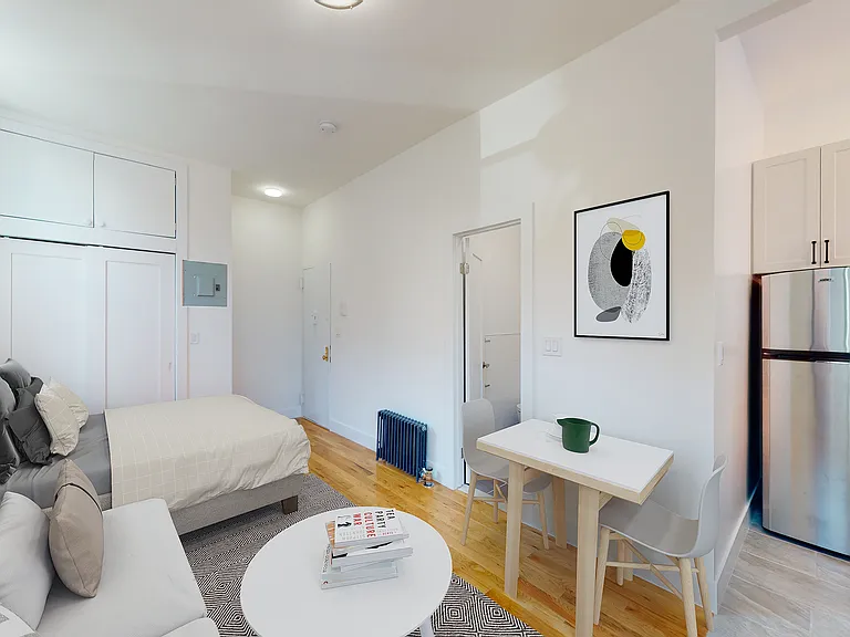 37 1/2 Bedford St #2B — Photo 3