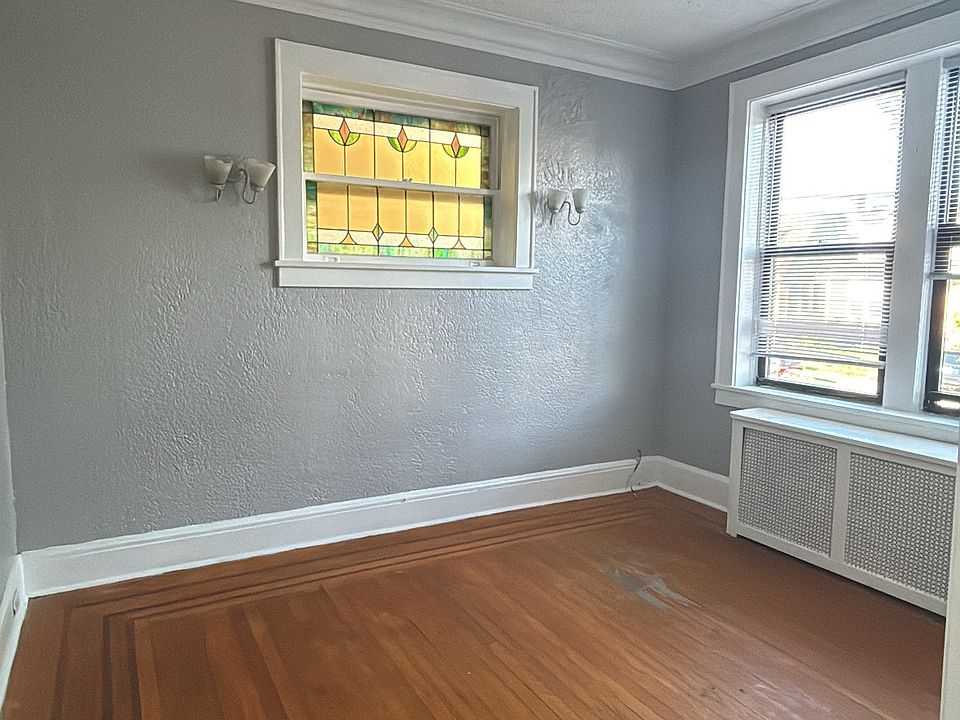 2nd image of 328 N 12th St APT 2