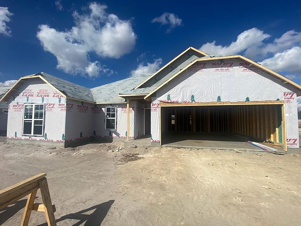 1st image of 3996 Lu Ln