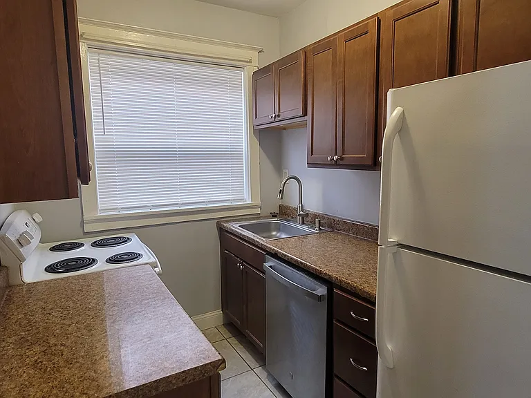 4234 Lawn Ave #1 — Photo 10