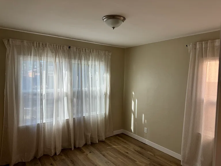 10606 Bryson Ave — Photo 12