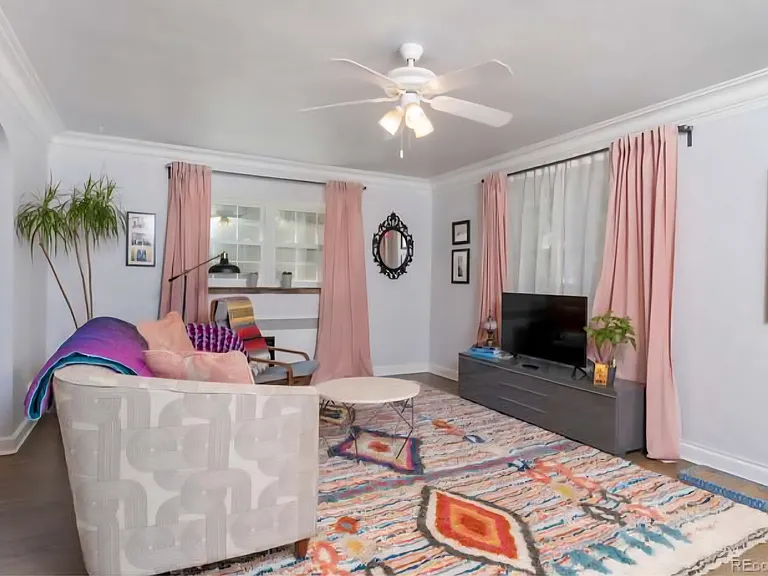 526 N Clarkson St #1 — Photo 1