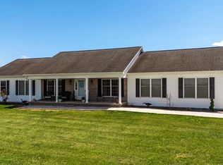 112 Guernsey Ln, Staunton, VA 24401