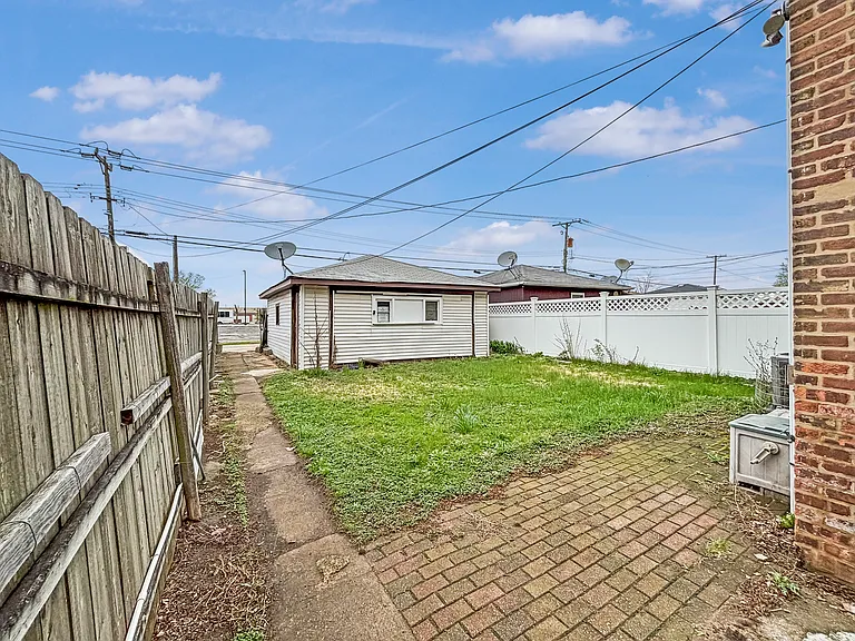 5156 W 63rd Pl — Photo 25