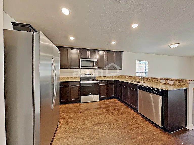 1108 Brenton Leaf Dr — Photo 3
