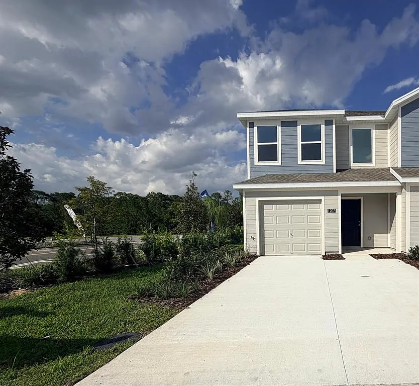 3 bed, 2.5 bath, 1423 sqft, $2,250 — Photo 2