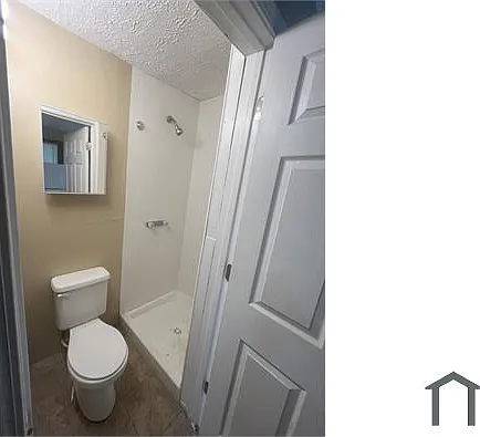 1065 W 33rd St #C — Photo 7