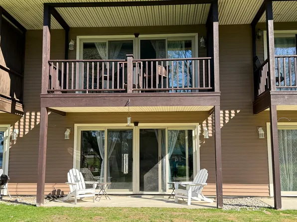 317 N Lake St #4, East Jordan, MI 49727