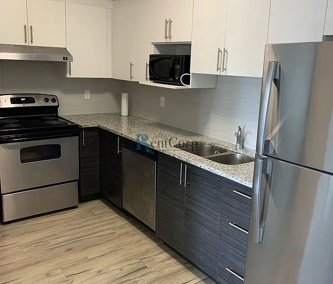1125 Sunview St #1125-258A — Photo 2