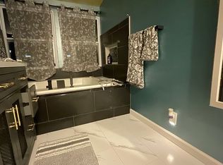 809 Wood Hollow Dr, Cranberry Township, PA 16066