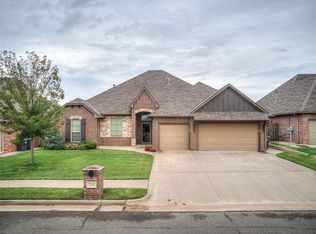 724 Northern Dancer Dr, Edmond, OK 73025