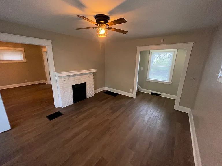 2322 Upton Ave — Photo 4