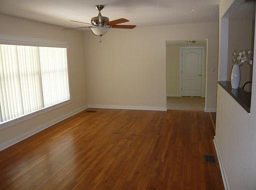 5th image of 602 College Ave