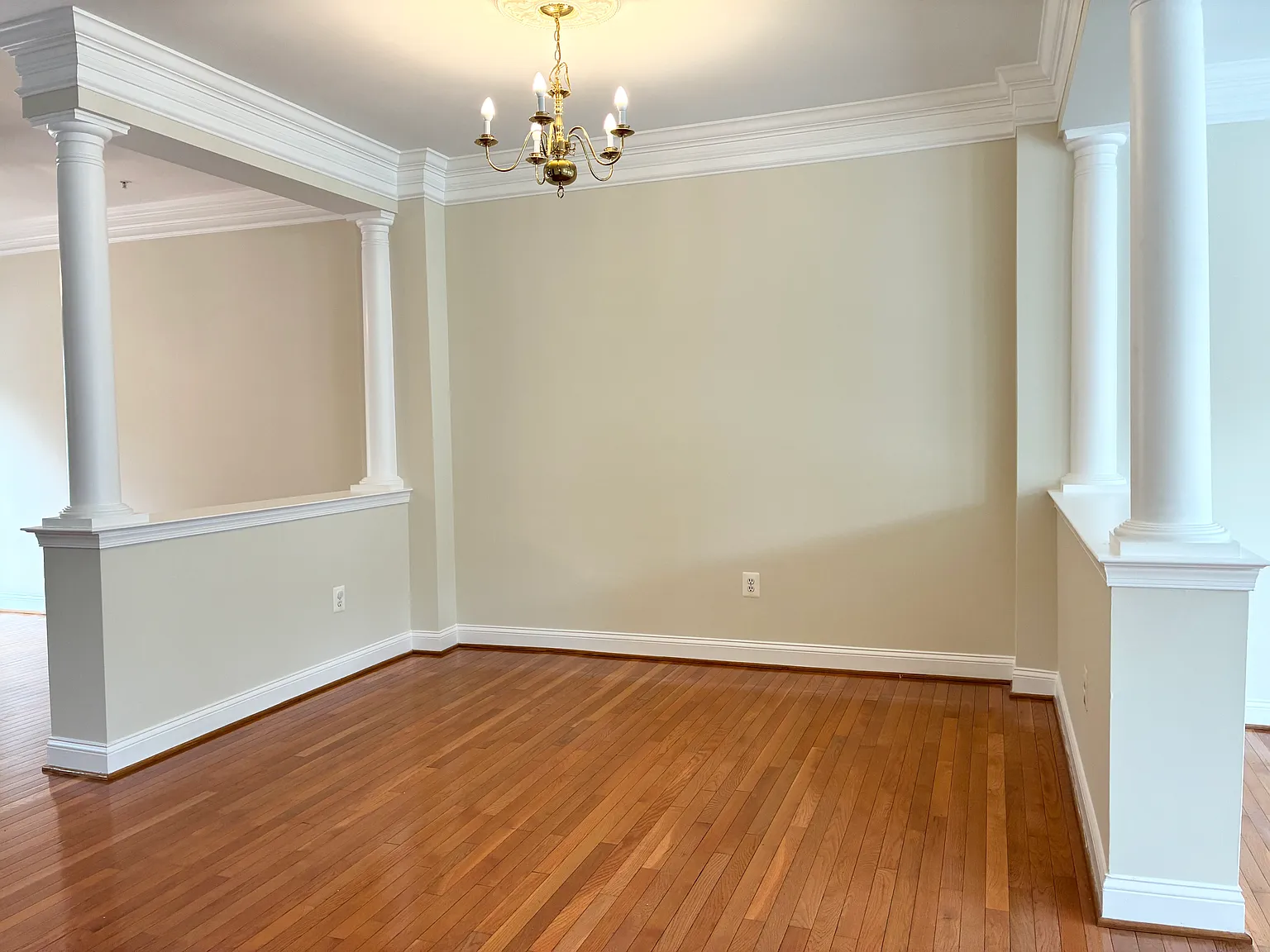3 bed, 1672 sqft, $2,900 — Photo 4