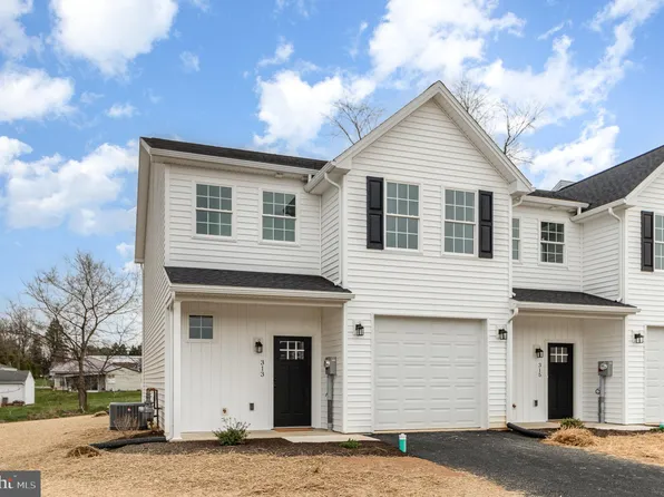 313 Pelham Ct, Carlisle, PA 17013