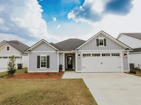 209 Palm Island Dr, Thomasville, GA 31757