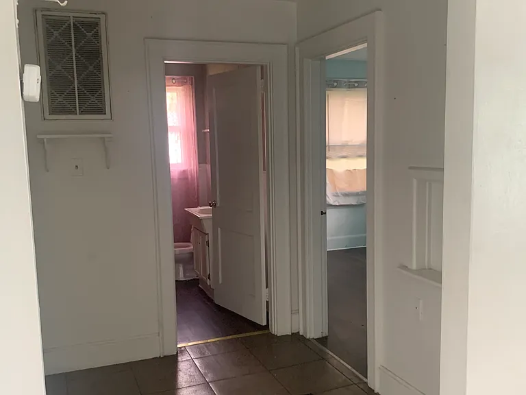 32 Aylwin Cres — Photo 8
