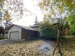 434 Wheelock Pkwy E, Saint Paul, MN 55130