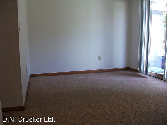 5th image of 6465 Wells Dr