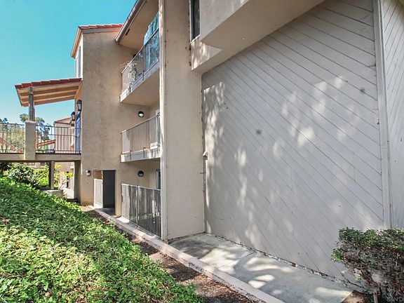 4th image of 2336 Hosp Way Unit 115