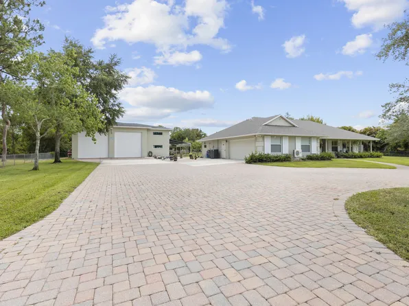 14918 Tangelo Boulevard, West Palm Beach, FL 33412
