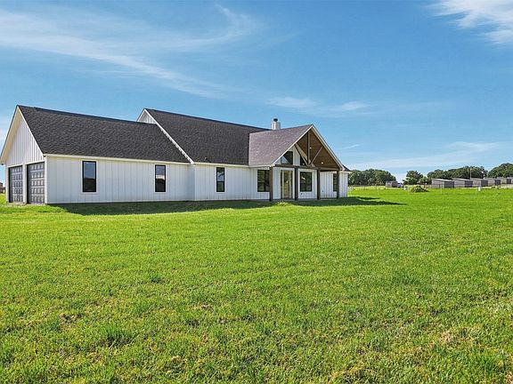 2nd image of 10 Keeter Ln