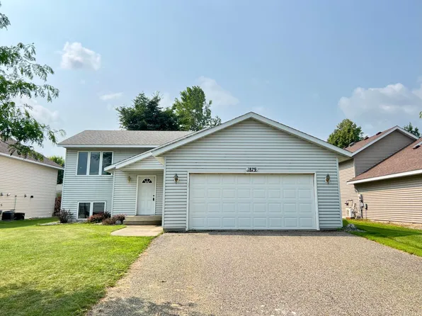 1879 W Shore Dr SW, Hutchinson, MN 55350