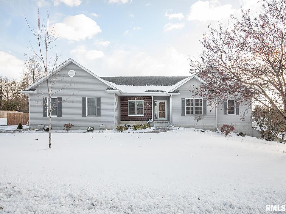 1st image of 304 Pearsall Dr