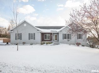 304 Pearsall Dr, Port Byron, IL 61275