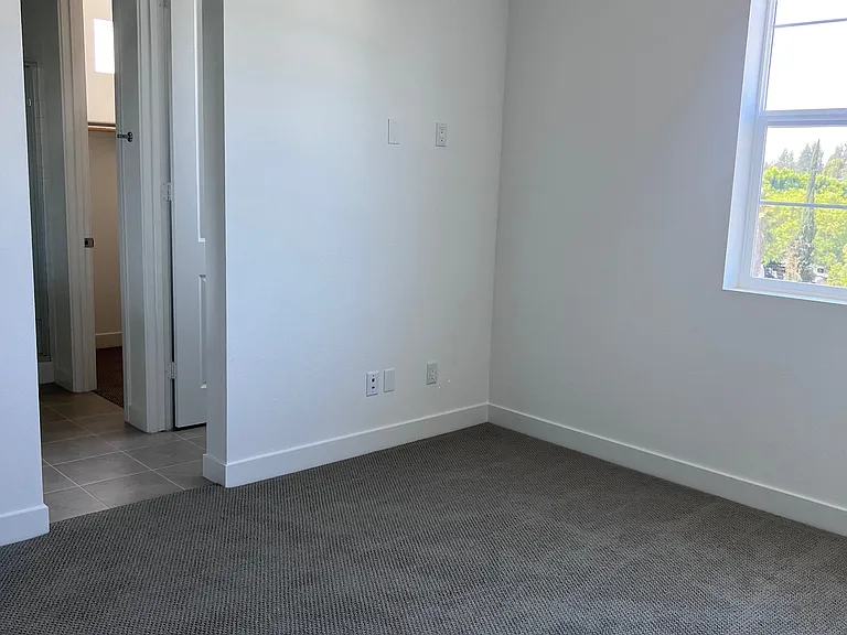 364 Volary Gln — Photo 12