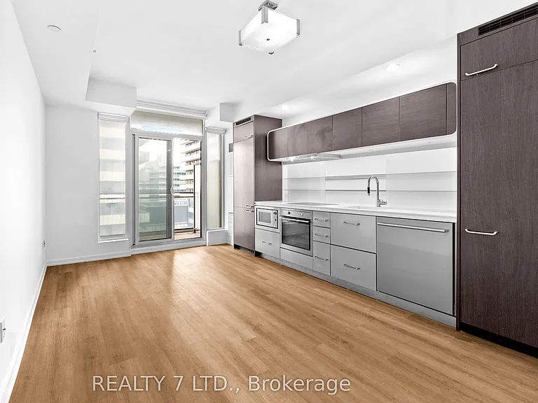 45 Charles St E #1808 — Photo 12