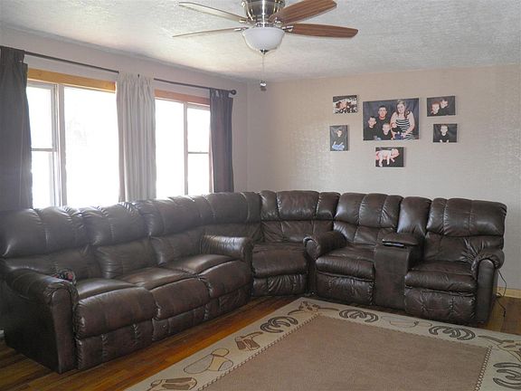 2nd image of 116 Circle Dr