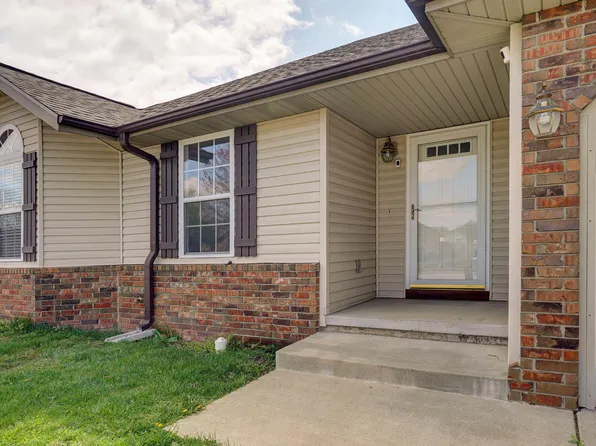 419 N Butternut Avenue, Republic, MO 65738