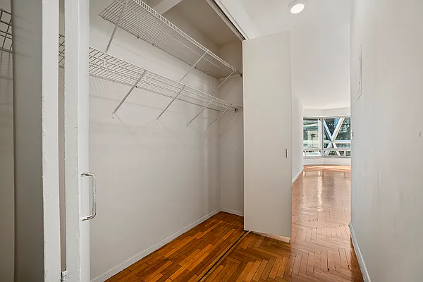 Rented by RELO REDAC INC. | media 15