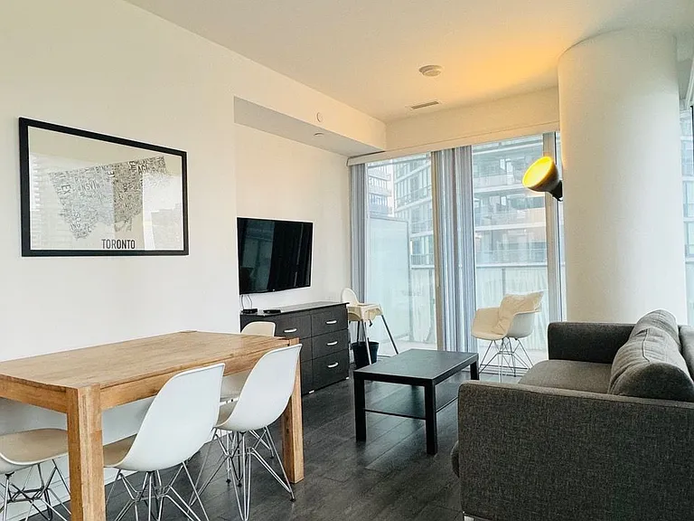 42 Charles St E #1404 — Photo 5