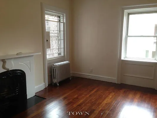 Rented by Town Residential | media 18