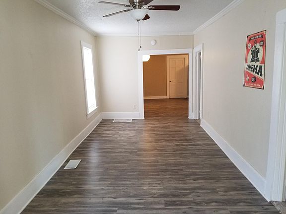 Big family room, after a front room
