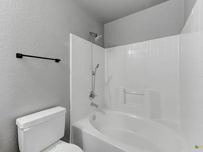 2321 Terrace Dr #D — Photo 8