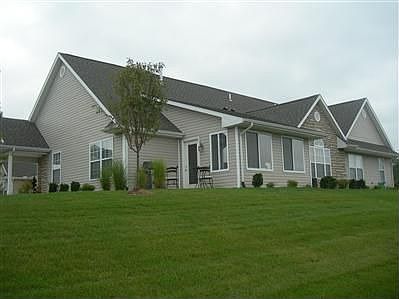 3rd image of 6671 Lexington Pl N