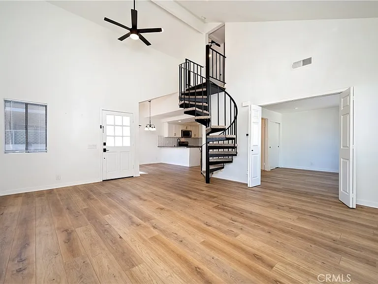 25 Clover Ln #359 — Photo 3