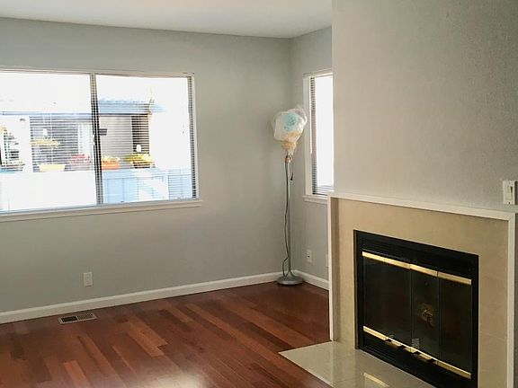 4th image of 10093 Craft Dr