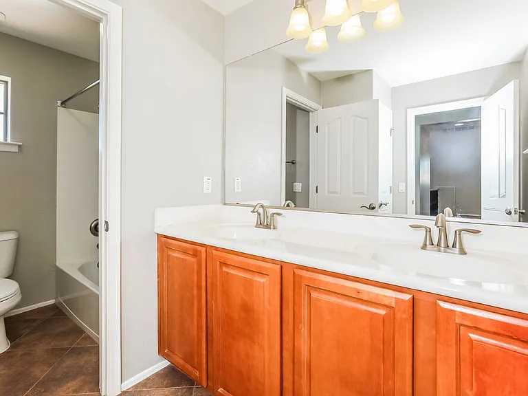 4056 E Alamo St — Photo 16