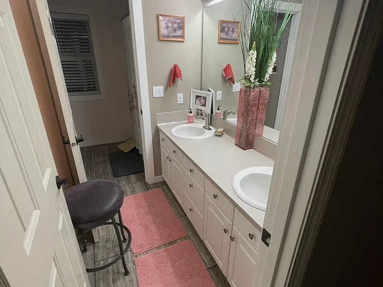 14204 NE 33rd Ave — Photo 3