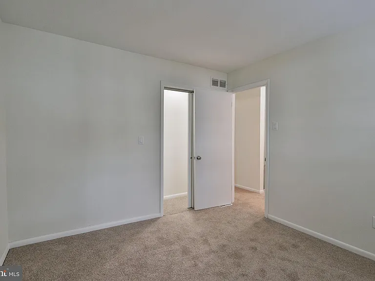305 S Warminster Rd #B2 — Photo 27