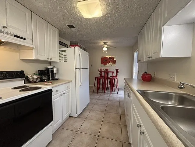 826 Tibet Ave — Photo 3