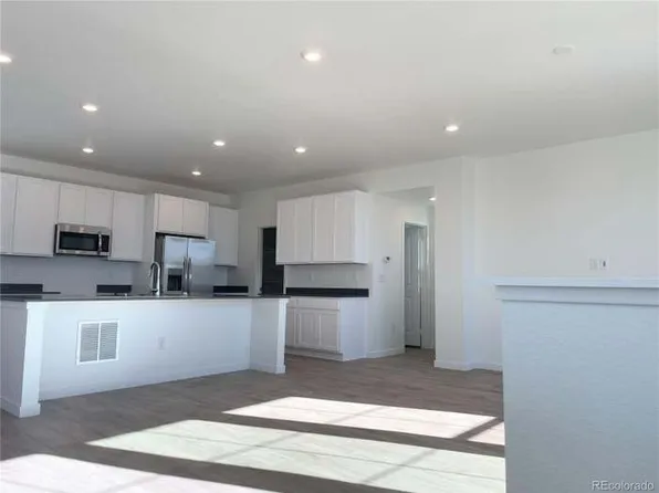 1919 S Fultondale Way, Aurora, CO 80018