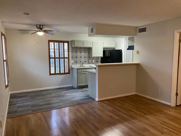 2750 Holly Hall St APT 607, Houston, TX 77054