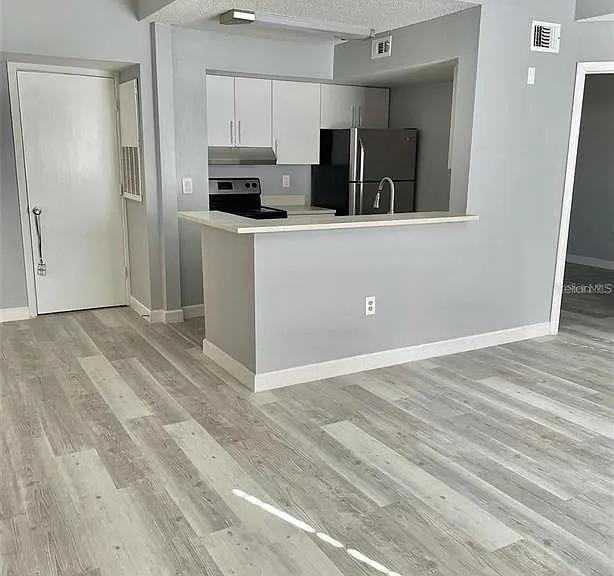 425 Fountainhead Cir #208 — Photo 2